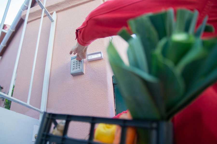 Кому оплачувати ремонт домофону в орендованій квартирі
