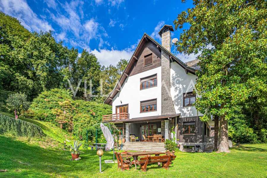 Продається елітна вілла в Ароні, озеро Маджоре