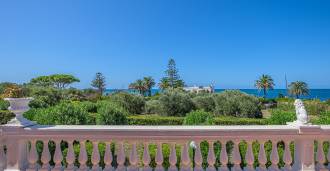 Унікальна резиденція в Санта-Марінеллі